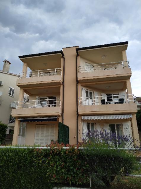 Apartmani Ines Rabac Exterior foto